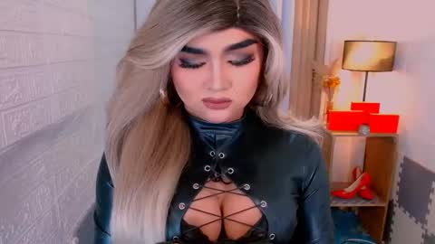 Sasha Blaire online show from 14, 11, 2025