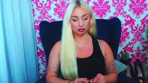 Luxuriaa online show from 12, 10, 2025