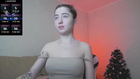 Snapshot of luxuryalma18 chatting on 17, 12, 2025 Alma online show from 17, 12, 2025