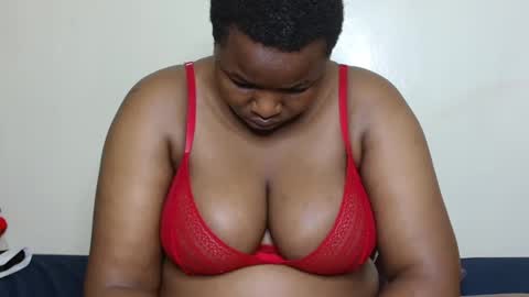 Snapshot of luzremi chatting on 21, 7, 2026 luzremi online show from 21, 7, 2026