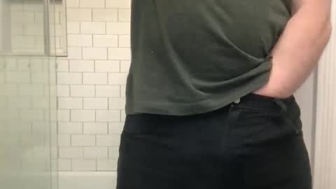 lvguynextdoor440656 online show from 5, 5, 2026