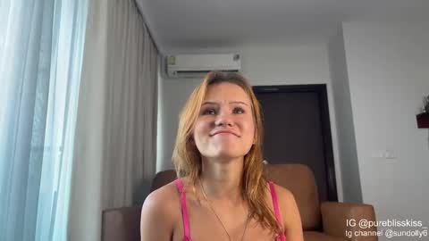 lxsundolyxl_ online show from 7, 2, 2026