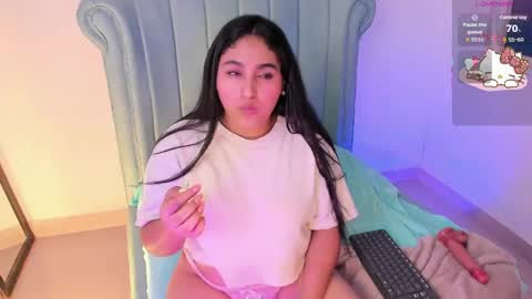 LYA DUBOIS  online show from 2, 5, 2026