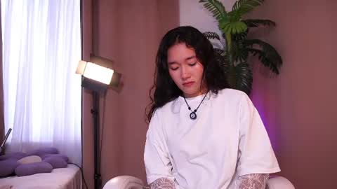 Lyhana Lee online show from 2, 7, 2026