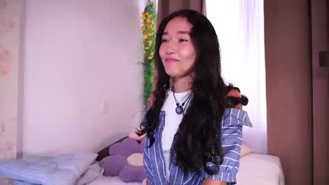 Lyhana Lee online show from 8, 7, 2026