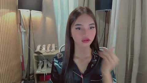 LYKA LOOPS online show from 3, 5, 2026