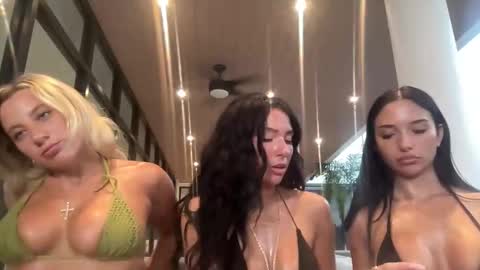 Snapshot of lylaxblake chatting on 19, 3, 2026 lylaxblake online show from 19, 3, 2026