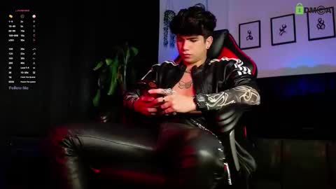 Lyle Bennett Freelance Model online show from 13, 2, 2026