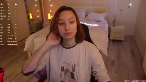 Snapshot of lylianrosse chatting on 16, 11, 2025 Lylian online show from 16, 11, 2025