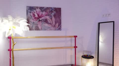 Lyly   online show from 3, 2, 2025