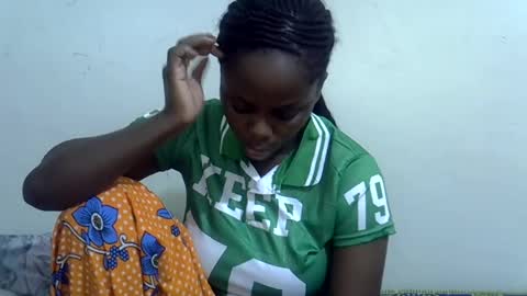 lyn_anna online show from 12, 7, 2026