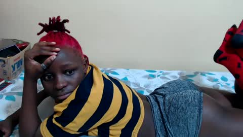 lyenne online show from 3, 8, 2026