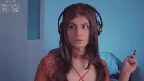 Lyodass online show from 27, 7, 2026