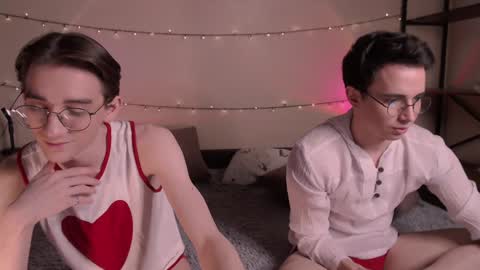 Snapshot of lyonfilm chatting on 12, 1, 2025 KennyEliot online show from 12, 1, 2025