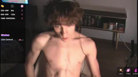 Snapshot of lyonfilm chatting on 15, 4, 2026 KennyEliot online show from 15, 4, 2026