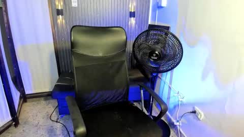 lyrafrost5 online show from 20, 3, 2026