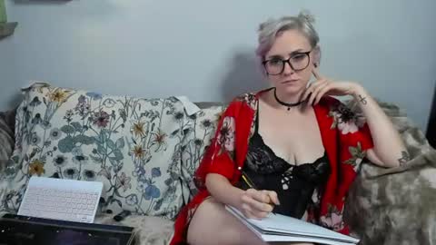 Lyra Greene online show from 27, 7, 2026