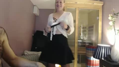 lyssaradivine online show from 1, 11, 2025