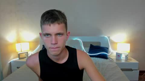 Snapshot of m0neyken_ chatting on 5, 7, 2026 m0neyken_ online show from 5, 7, 2026