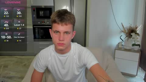 Snapshot of m0neyken_ chatting on 31, 7, 2026 m0neyken_ online show from 31, 7, 2026