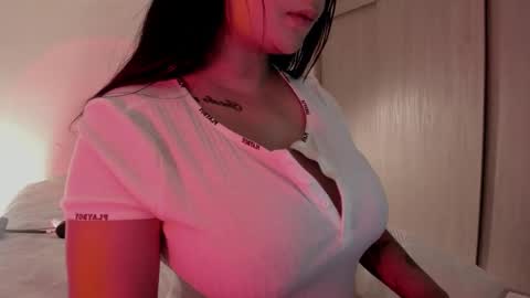 Snapshot of m1emilia chatting on 12, 3, 2026 Emilia online show from 12, 3, 2026