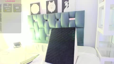 Mila online show from 13, 2, 2026