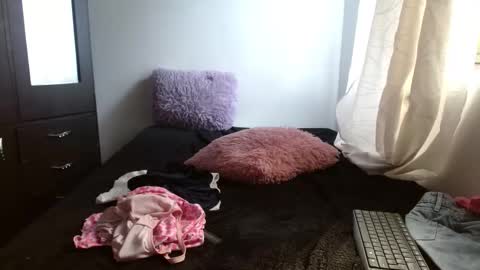 maaddy_thompson online show from 3, 12, 2025