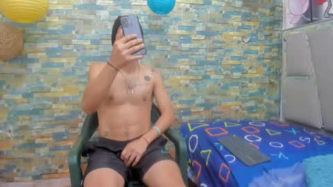 itgram pezlo josue online show from 11, 1, 2025