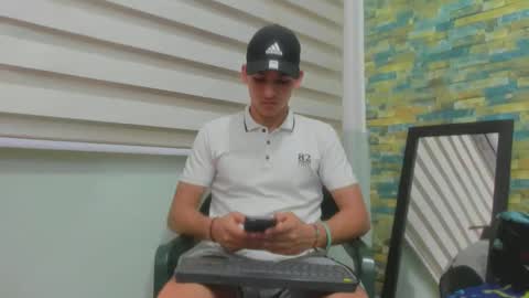 itgram pezlo josue online show from 16, 2, 2025