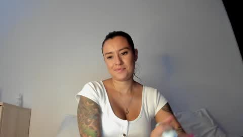 Snapshot of macarenax chatting on 7, 1, 2025 Maca online show from 7, 1, 2025