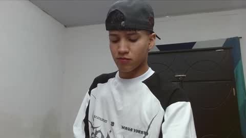 MACHO DOMINANTE online show from 24, 10, 2025