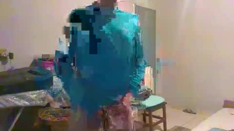 Snapshot of machoalex chatting on 13, 5, 2026 MACHOLIVRE online show from 13, 5, 2026