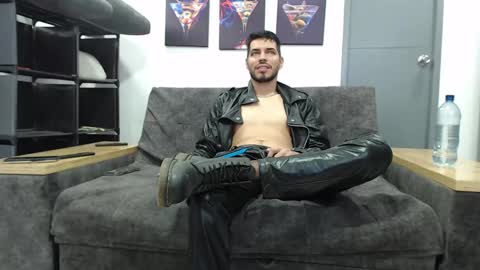 instagram mackdanielsx online show from 18, 9, 2025