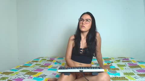 mad_dy_ online show from 4, 3, 2025