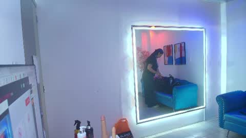 Madame Scarllet  online show from 21, 7, 2026