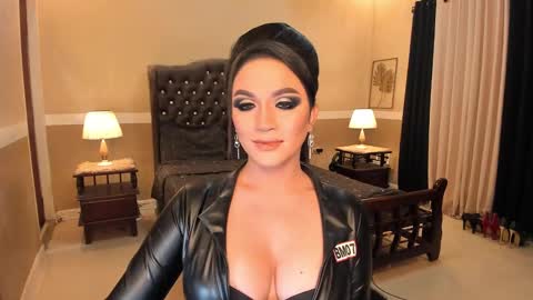 Alison Kloss online show from 8, 3, 2025