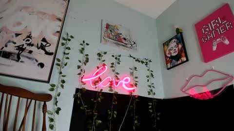 Maddi Avalon online show from 6, 3, 2025