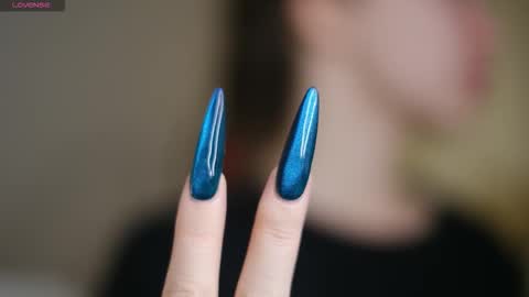 Maddi online show from 19, 11, 2025