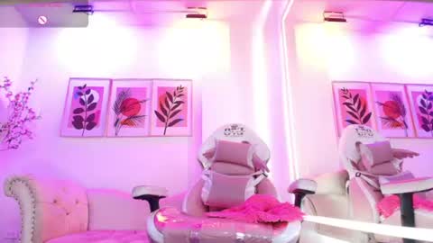 maddie_t18 online show from 6, 7, 2026