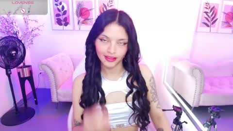 maddie_t18 online show from 10, 7, 2026