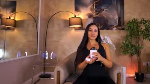 Maddie online show from 26, 4, 2026