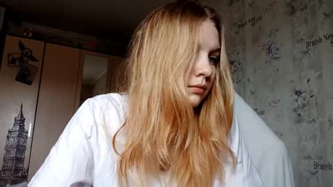 Snapshot of maddiecager chatting on 21, 3, 2026 Emma online show from 21, 3, 2026