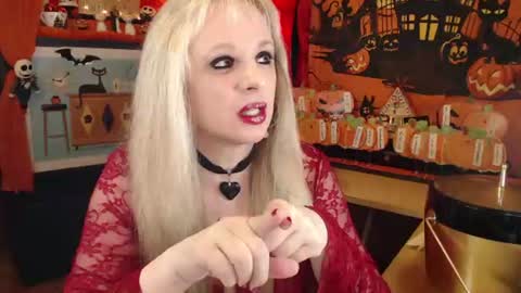 MaddisonRae online show from 10, 8, 2026
