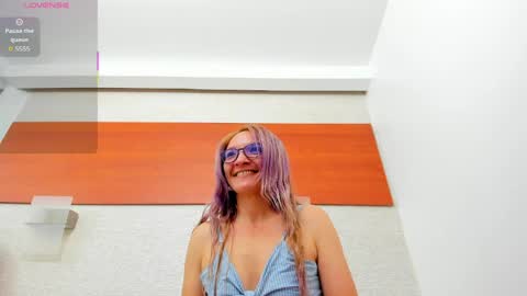 Snapshot of maddy_cartter chatting on 18, 4, 2026 maddy cartter online show from 18, 4, 2026