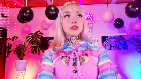 maddy_uwu online show from 8, 2, 2025