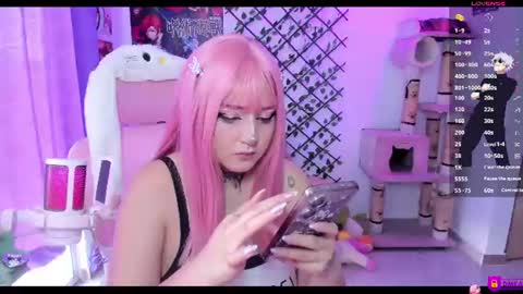 Maddy Foox online show from 13, 6, 2026