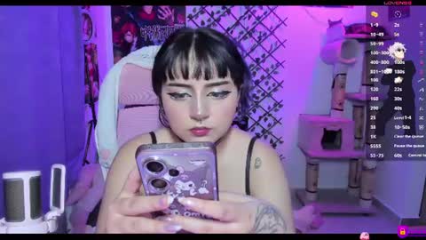 Maddy Foox online show from 17, 6, 2026