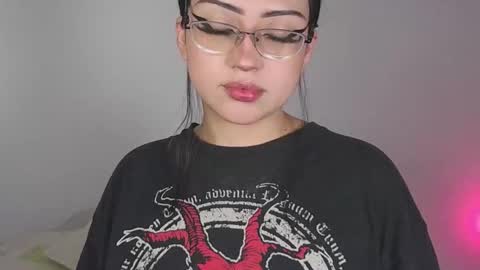   Please followme and rate me your thumbs up online show from 6, 1, 2026