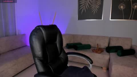 Snapshot of maddyowens_ chatting on 16, 10, 2025 Maddy Owens online show from 16, 10, 2025