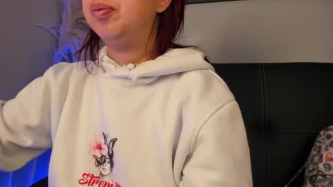 Madelaine  online show from 7, 5, 2026